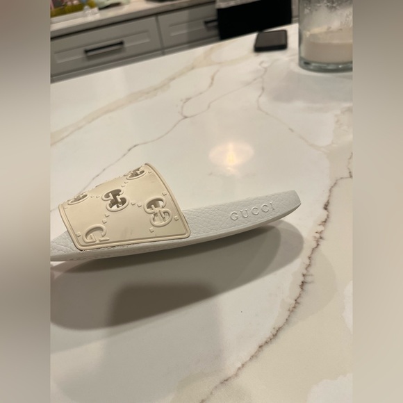 White and Cream Gucci Slides - Picture 3 of 6